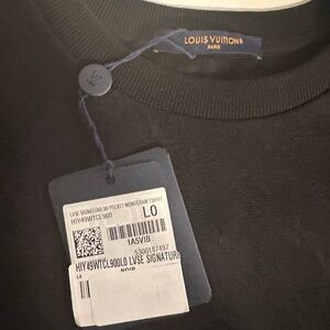 Louis Vuitton | Louis Vuitton LVSE SIGNATURE 3D POCKET MONOGRAM T-SHIRT
